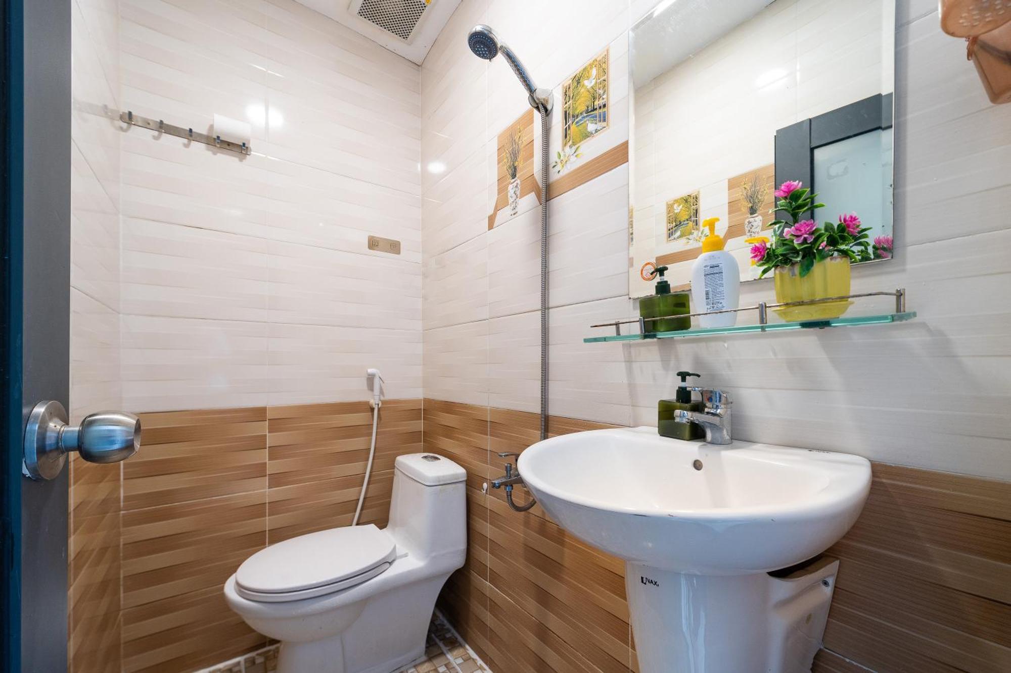 1br Near Bui Vien Balcony & Washer 25 Apartamento *