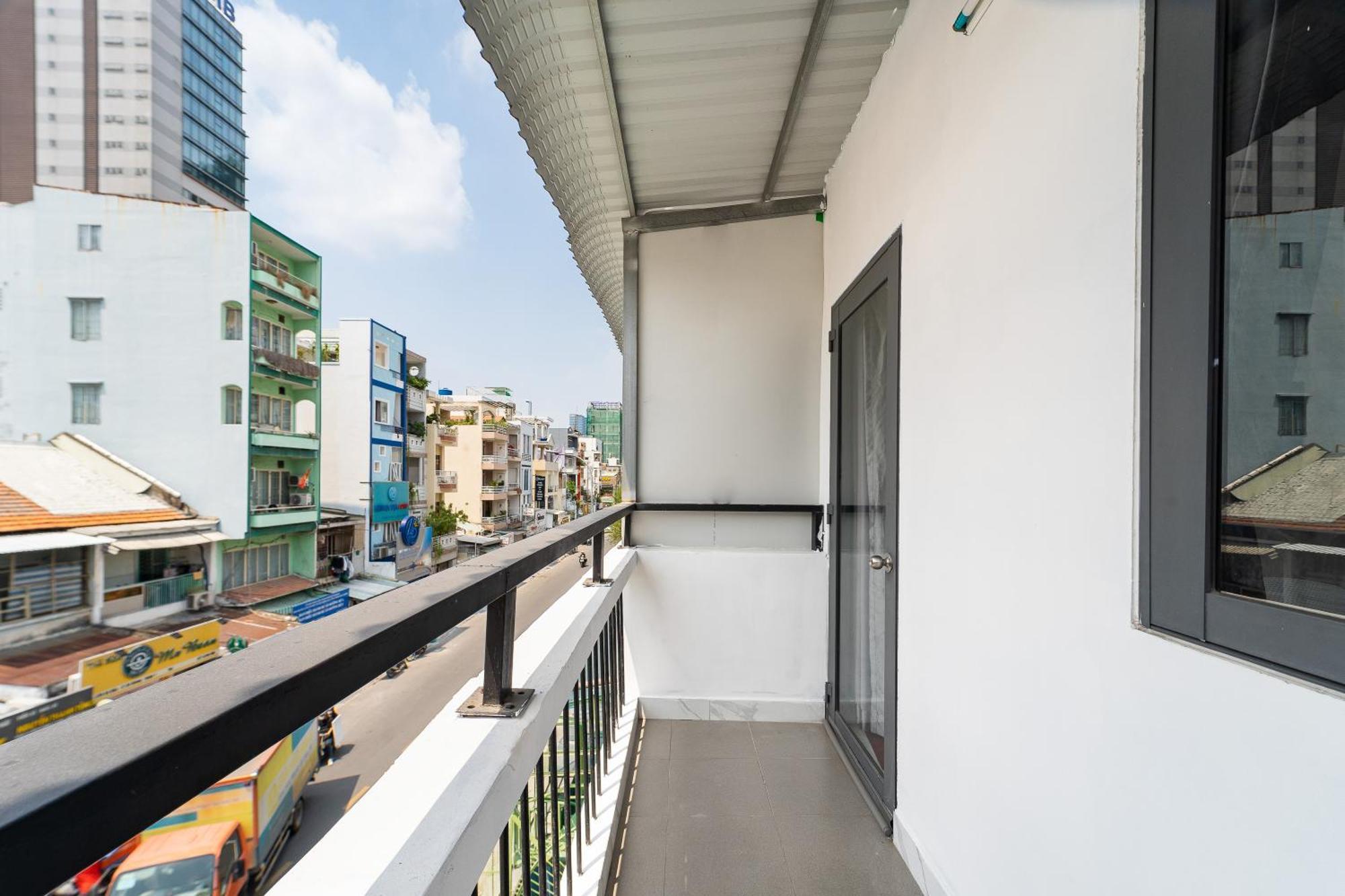 1br Near Bui Vien Balcony & Washer 25 Apartamento *